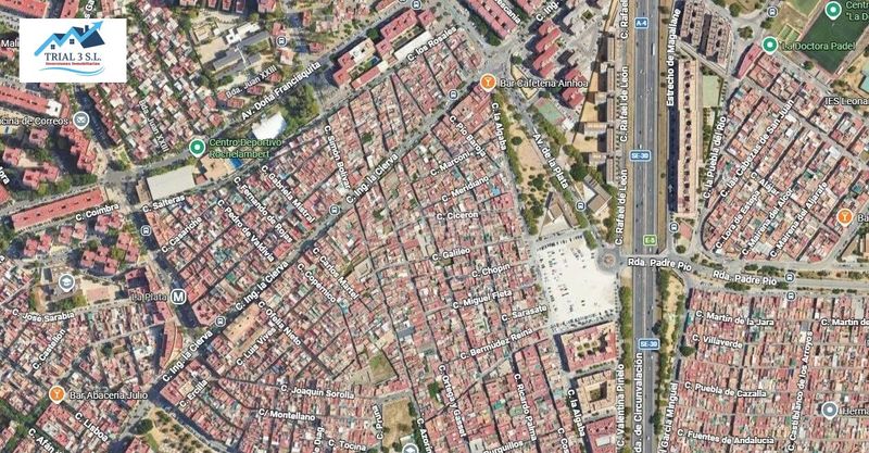 Foto 42578efe-c5a4-45a5-82e4-62af0424e3f0. Casa a La Plata Sevilla