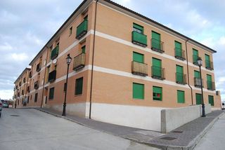 Pis  Calle rio tajo. Venta de piso en calera y chozas  toledo