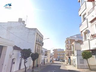 Local Comercial  Calle de jacinto benavente. Venta de local en montijo  badajoz