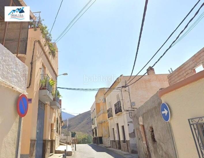 Foto cc2b285d-65a9-4044-a128-996714e056dd. Casa a Berja