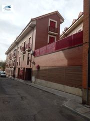 Dúplex  Calle altea. Venta de piso en velilla de san antonio.