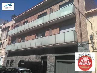 Flat  Calle del pilar. Venta de piso  2 garajes en premià de mar barcelona