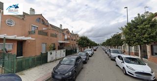 Reihenhaus  Calle escogedoras. Venta casa en coria del rio sevilla