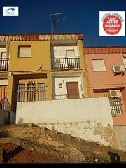 Casa  Calle jorge manrique. Venta casa en badajoz