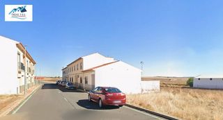 Haus  Flores. Venta de casa adosada en ciudad real
