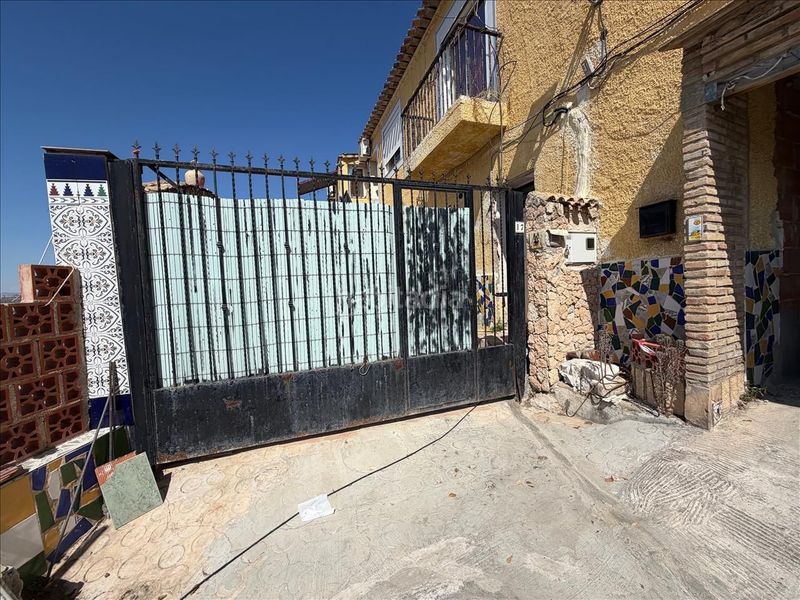 Foto bc3f0321-ffdb-465b-9c8e-a56c149757a5. Casa a Calasparra
