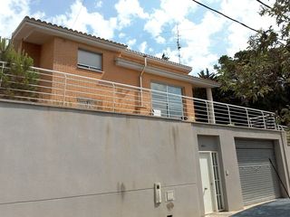 Chalet  Camelia, de la(c marti). Venta de chalet en piera  barcelona