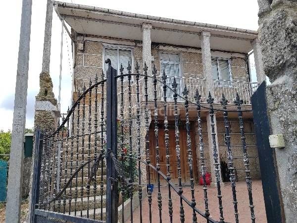 Foto cfe10dad-7bab-44a4-914b-f0d689d384e8. Casa a Blancos (Os)