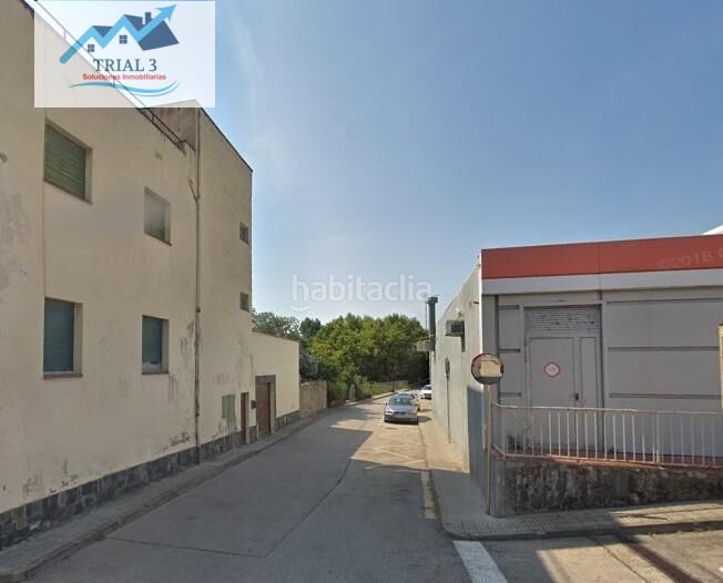 Foto df57ac74-e31b-4740-8201-c742525a7630. Dúplex amb aparcament a Jonquera (La)