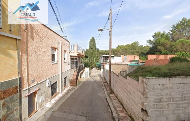 Foto b5d795f1-7455-4f09-ba99-85b8edec3045. Pis a Mont Ferrant-Joan Carles I Blanes