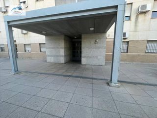 Pis  Calle tren changay. Venta piso en sevilla  garaje y trastero