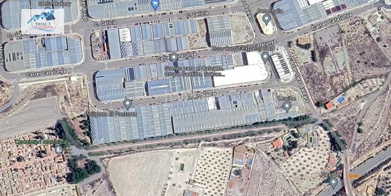 Foto 8bd10479-885b-4014-b4e7-7c0f065fafdb. Fabrikhalle in Monòver