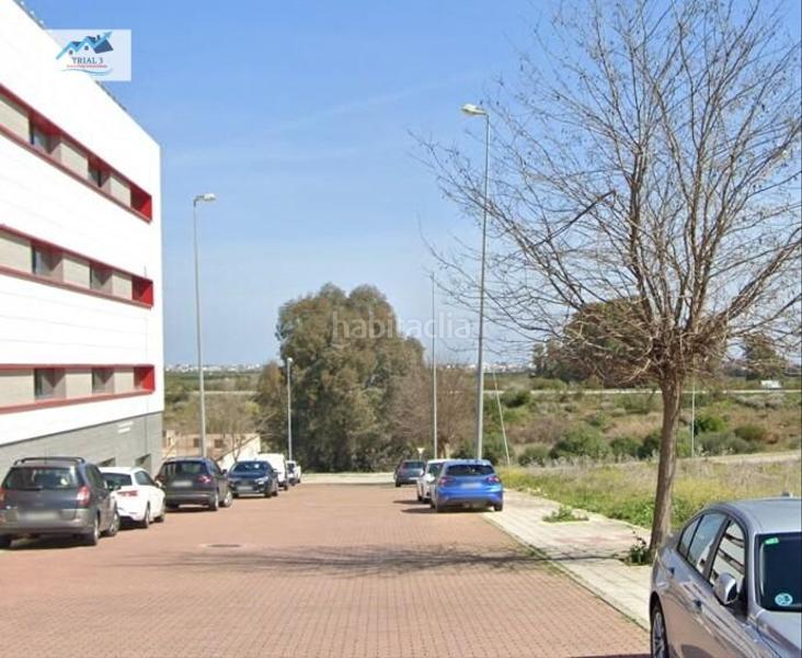 Foto 27ce9324-0af0-4a97-8148-85fc3b13c0f2. Locale commerciale in Salteras