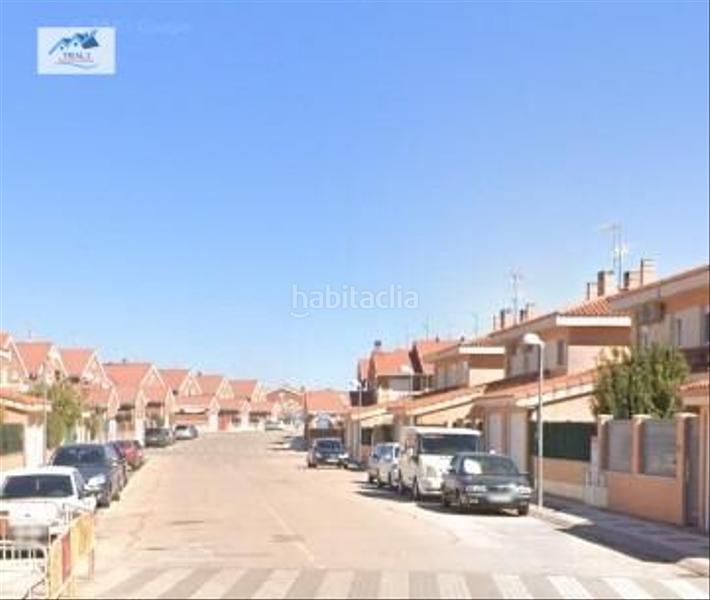 Foto 93db32e8-ea27-4d1f-a42c-a4a63cdfc6e5. Casa amb aparcament a Fontanar