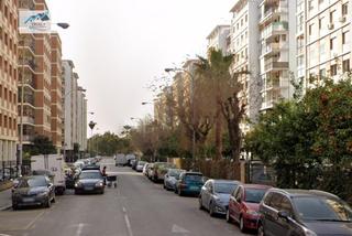 Appartement  Calle virgen de la antigua. Venta piso en los remedios sevilla