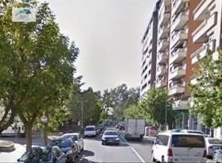 Pis  Avenida juan xxiii. Venta piso en huesca