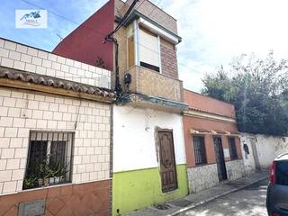 Casa adossada  Italia. Venta de adosado en la línea de la concepcióncádiz