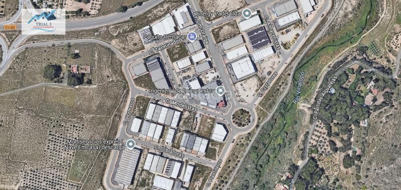 Foto 7864a452-e210-409e-a8d1-2ce3b24b16a7. Capannone industriale in calle modelistas 12 in Plaza Castelar - Mercado Central Elda