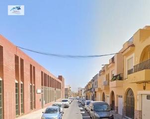 Pis  Calle zorrilla (e). Venta piso en el ejido  almería