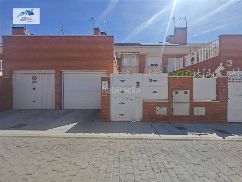 Foto b8f3f7f6-dc0b-49d8-b1d0-02c062678ba5. Casa adossada a Fuentebella-San Fermín-El Leguario Parla
