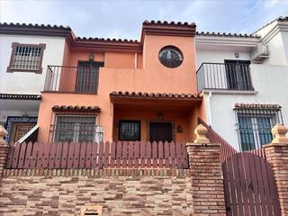 Casa adossada  Pasaje pascual duarte. Venta casa en málaga