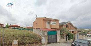 Casa  Benito perez galdos. Venta casa en villanueva de perales madrid