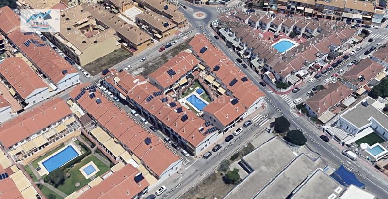 Foto 48b9b063-aaa2-4a9b-806f-4b74ed207f50. Casa a schiera con parcheggio piscina in Jardines de Alhaurín-Huerta Alta-Fuensanguínea Alhaurín de la Torre