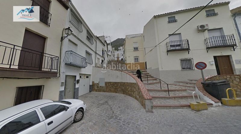 Foto d5232760-a0a8-4a11-810f-c826a02c0247. Casa adossada a Martos