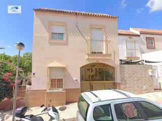 Maison  Calle la monjia. Venta casa en paradas sevilla