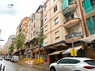 Etagenwohnung in Calle hierbabuena, de la 36. Venta piso en lhospitalet de llobregat  barcelona , calle hierba