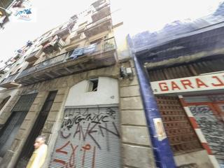 Appartement à Calle carretes 43. Venta piso en barcelona , calle carretes n 43