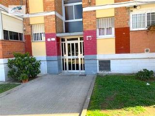 Appartement à Grupo camps blancs. Venta piso en sant boi de llobregat  barcelona , grupo camps bla