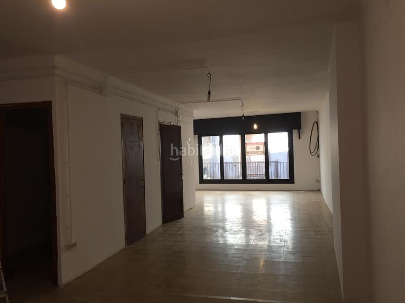 Foto 90a517dc-eaa1-451a-9e71-9f01ee102b44. Alquiler oficina local entresuelo en la calle castell ideal para oficina en Solsona