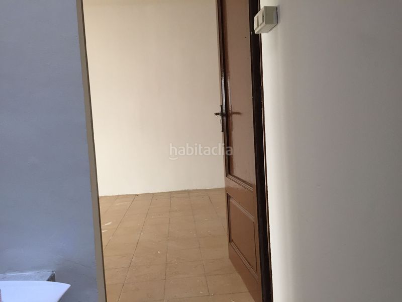 Foto 9580660b-1445-417e-8f7d-f46b088ca311. Location bureau dans Solsona
