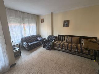 Flat in Solsona. Piso exterior a 2 calles, muy amplio. ideal inversores. actualme