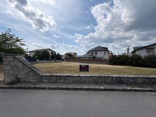 Wohngrundstück in Olius. Parceles urbanes cantoneres de 883m2 al pi de st. just.
