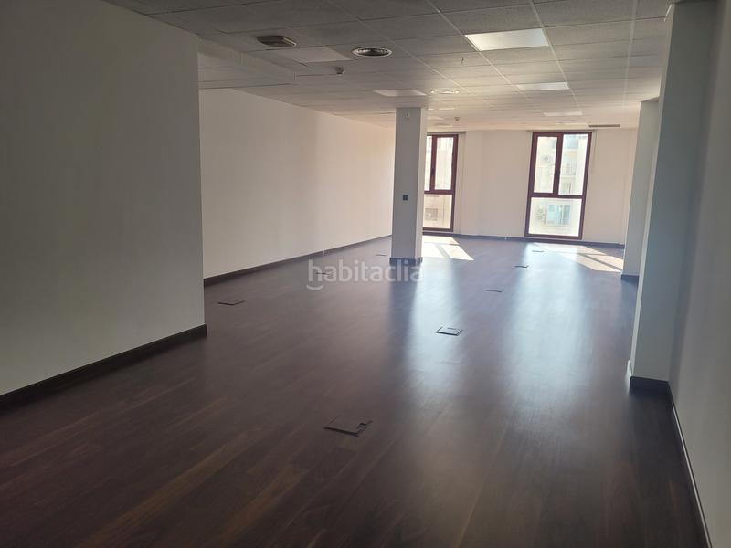 Foto c2718ceb-bde6-4560-8e99-903efc2afce6. Lloguer oficina a carrer del rosselló 34 a La Nova Esquerra de l´Eixample Barcelona