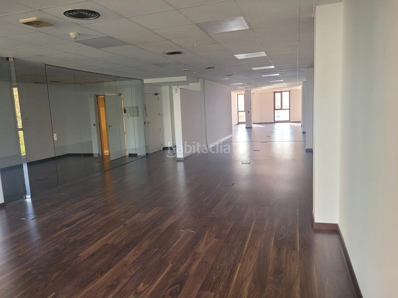 Foto 0baac0f7-0977-4a5f-b255-5fe4fbf062d4. Miete büro in carrer del rosselló 34 in La Nova Esquerra de l´Eixample Barcelona