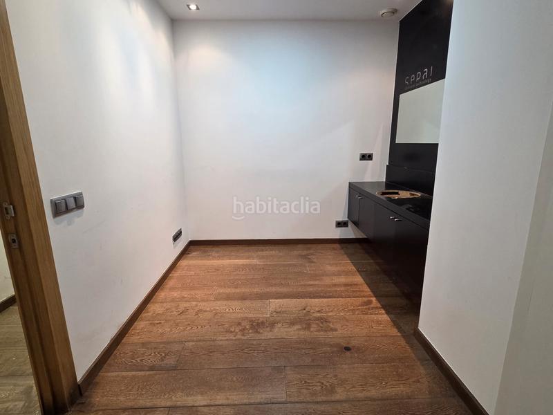 Foto 23557f96-dbfb-4bd8-b712-cd8261e2998d. Alquiler local comercial en carrer de muntaner 338 en Barcelona