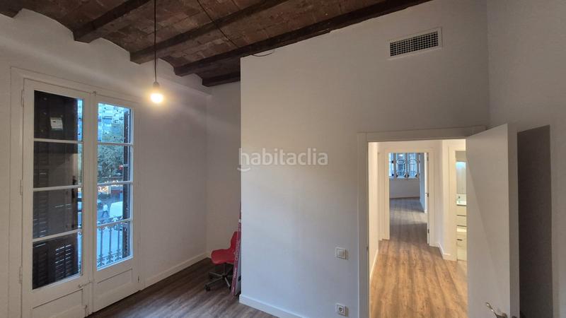 Foto 0d50bacb-a941-4830-9bd9-2bf25012c50f. Location appartement dans ronda de sant antoni 62 dans Barcelona