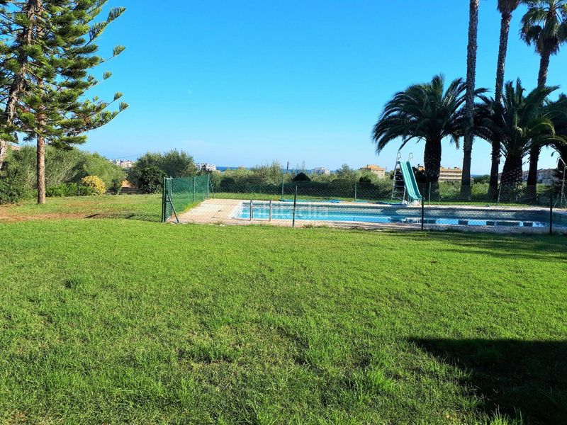 Foto 5817f439-9ee4-42f5-8003-67f58407c1df. Xalet amb xemeneia calefacció aparcament piscina a Torredembarra