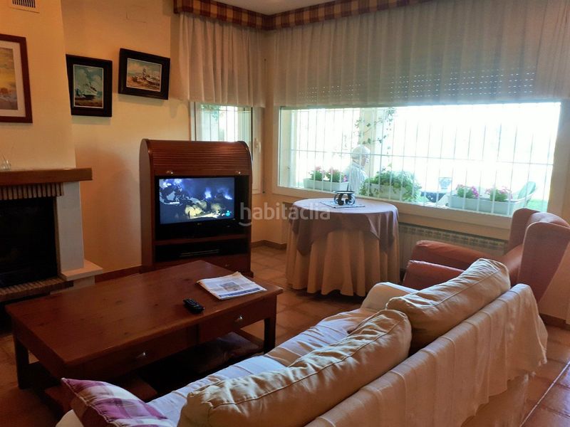 Foto 5d89b3fe-5530-4446-8c5d-ad33511a09aa. Xalet amb xemeneia calefacció aparcament piscina a Torredembarra