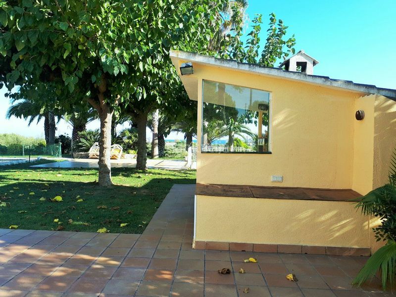 Foto 7b644d82-2532-4236-8ea9-99184b12778e. Xalet amb xemeneia calefacció aparcament piscina a Torredembarra