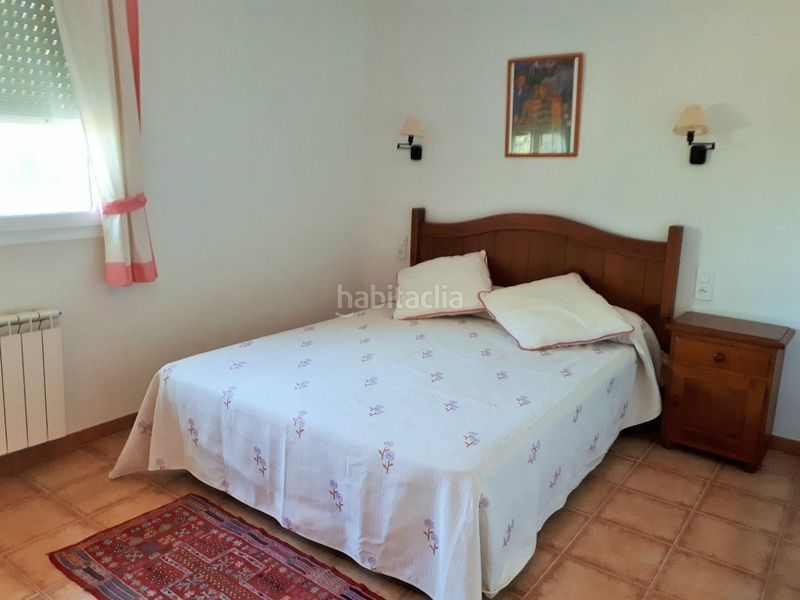 Foto ac9dbd8e-baf8-4f18-94fd-c0a42ac1e313. Xalet amb xemeneia calefacció aparcament piscina a Torredembarra