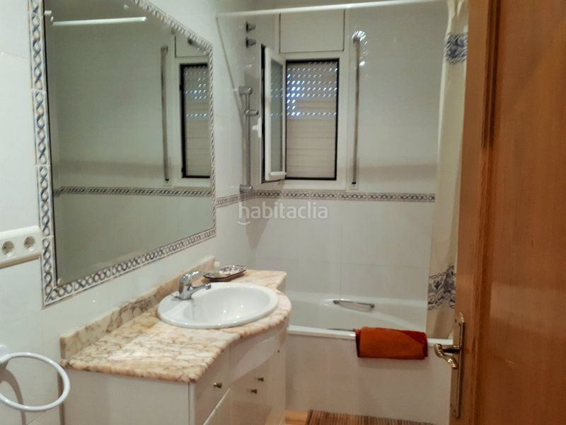 Foto be8e81a6-5720-4d1d-823b-0451e9f68bfe. Xalet amb xemeneia calefacció aparcament piscina a Torredembarra