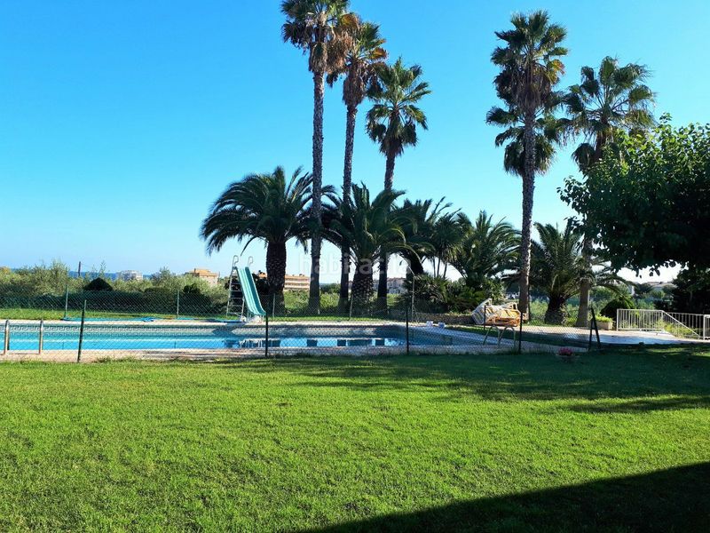 Foto c14ee2ba-1da2-44c0-82d1-65227573bdbe. Xalet amb xemeneia calefacció aparcament piscina a Torredembarra