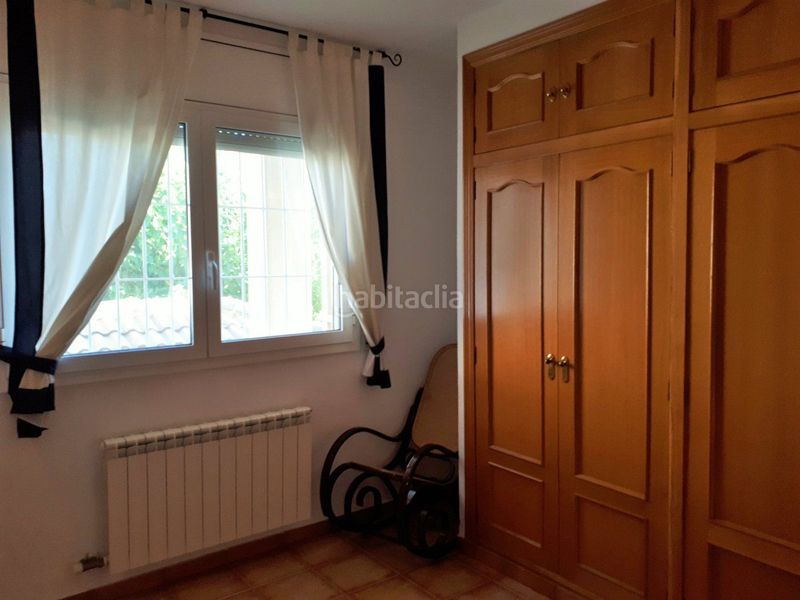 Foto eff0c365-69b5-48d2-8802-c8608ef7d9a0. Xalet amb xemeneia calefacció aparcament piscina a Torredembarra