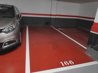Miete Autoparkplatz in Carrer del cardenal reig 13. Plaza coche sant ramon nonat