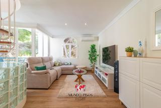 Casa adossada a Sol de Mallorca. Exclusivo chalet dúplex adosado reformado en sol de mallorca, ca