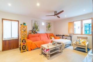 Casa  Carrer sant ferran. Vivienda unifamiliar en el centro de muro, mallorca, islas balea